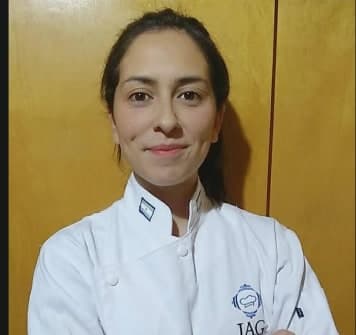Patri Montaldo con su chaqueta de chef del IAG